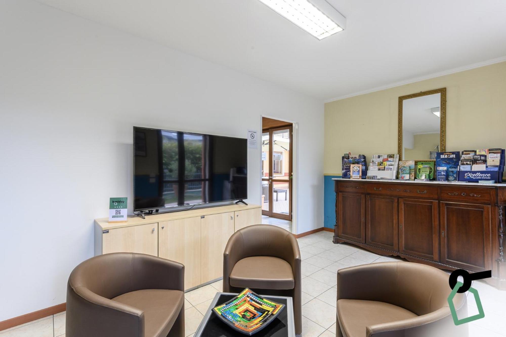 Hotiday Residence Garda Peschiera del Garda Bagian luar foto